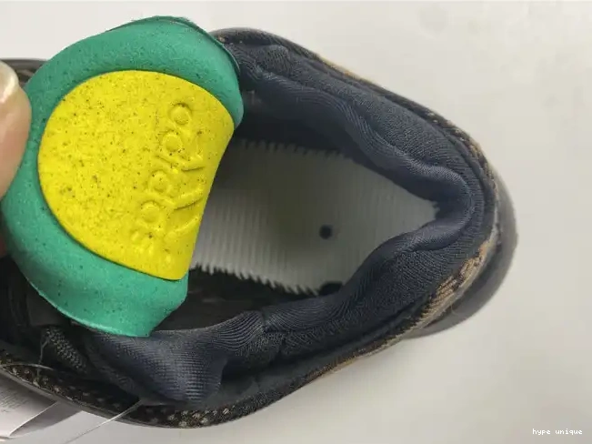 hype GY0189 V3 700 ADIDAS YEEZY 0506